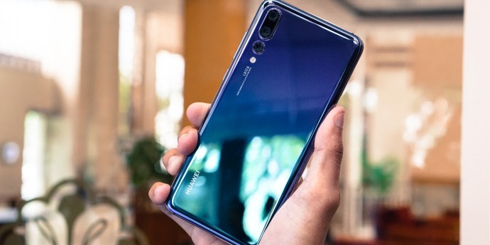 google_pixel_3_vs_huawei_p20_pro_which_camera-oriented_smartphone_p20_pro