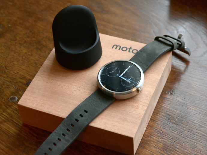 Motorola Moto 360 и кутия