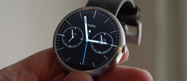 Преглед на Motorola Moto 360: Умният часовник от първо поколение сега е по -евтин от всякога