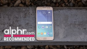 Samsung Galaxy J5 dengan anugerah