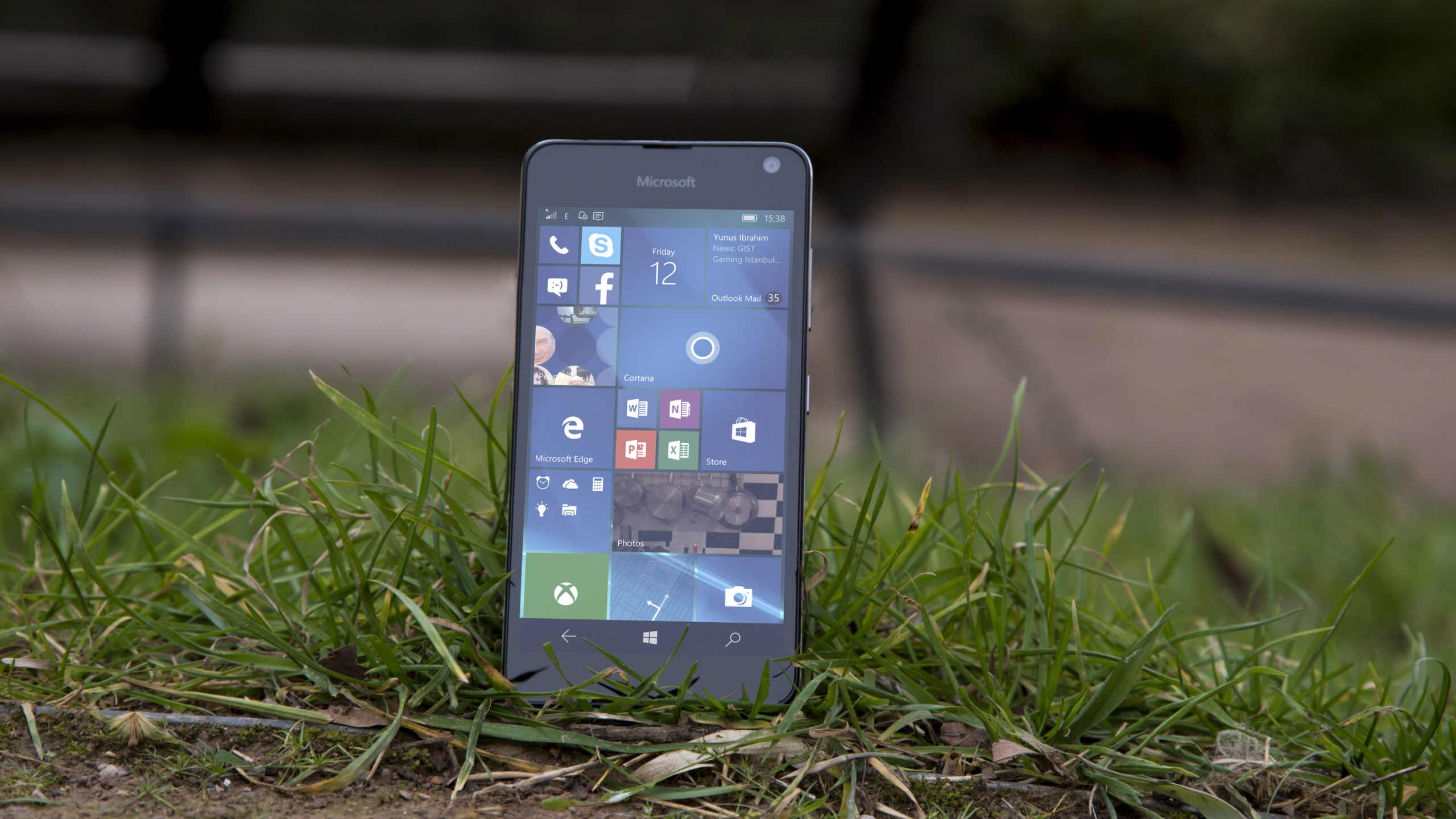 Recensione Microsoft Lumia 650: uno smartphone che avrebbe potuto essere fantastico