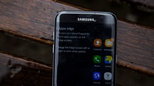 Samsung Galaxy S7 Edge - ръб отблизо
