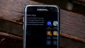 Samsung Galaxy S7 Edge - ръб отблизо