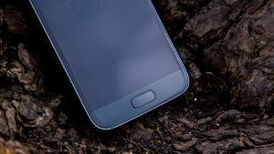 Ulasan Samsung Galaxy S7: Bahagian bawah depan
