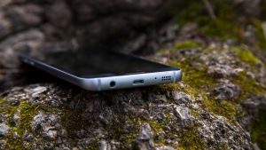 Преглед на Samsung Galaxy S7: Долен ръб