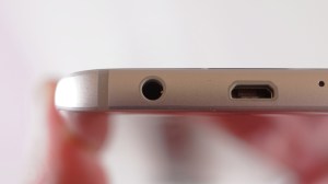Преглед на Samsung Galaxy S7: Жак за слушалки