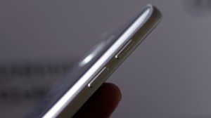 Преглед на Samsung Galaxy S7: Бутони за сила на звука